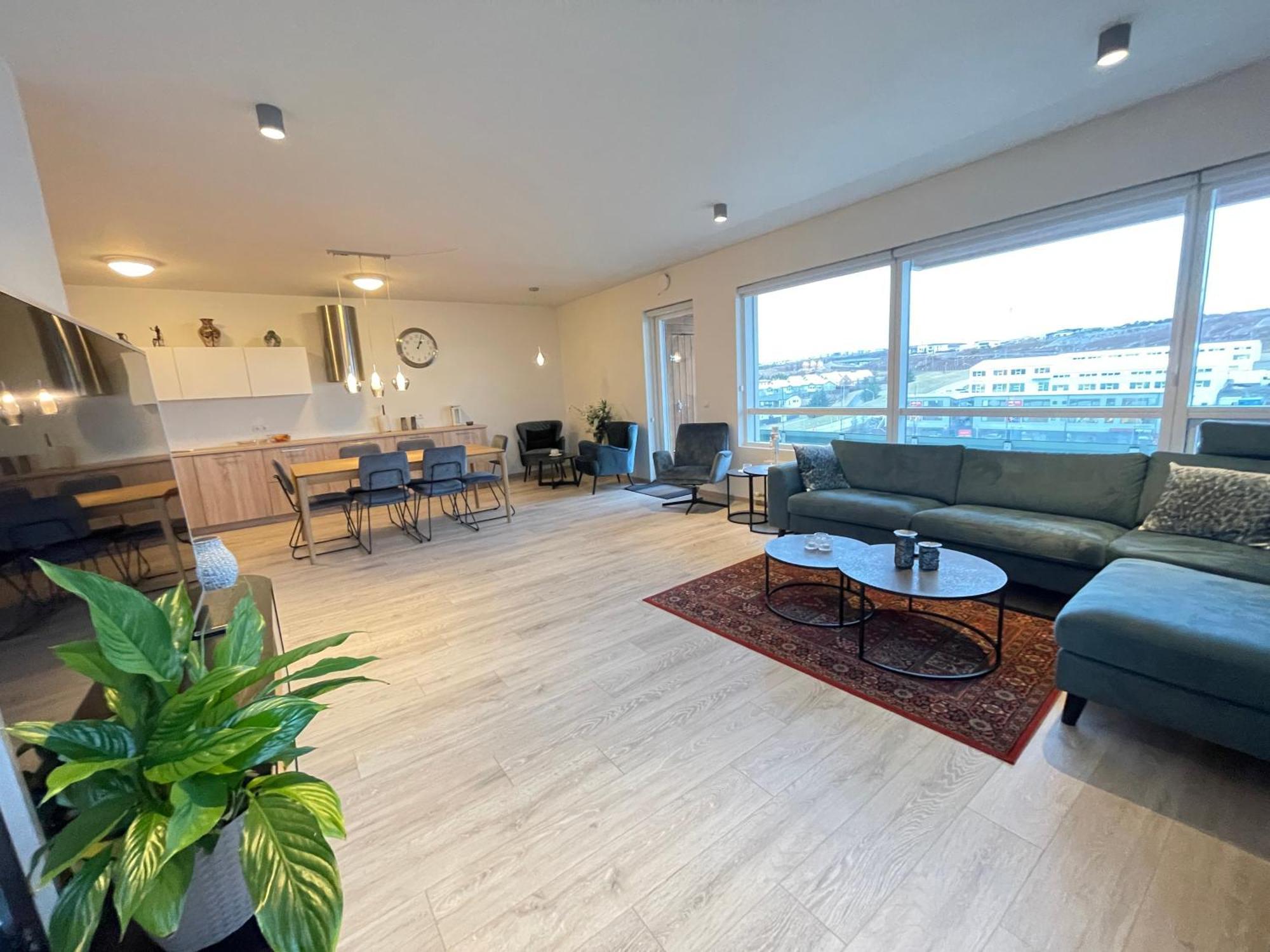 Modern And Spacious 3 Bedroom Apartment In Kopavogur Reykjavik Extérieur photo